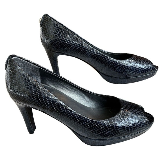 Stuart Weitzman Open Toe Black Patent Leather Snakeskin Print Heels. Sz 8.5. EUC - Picture 5 of 13